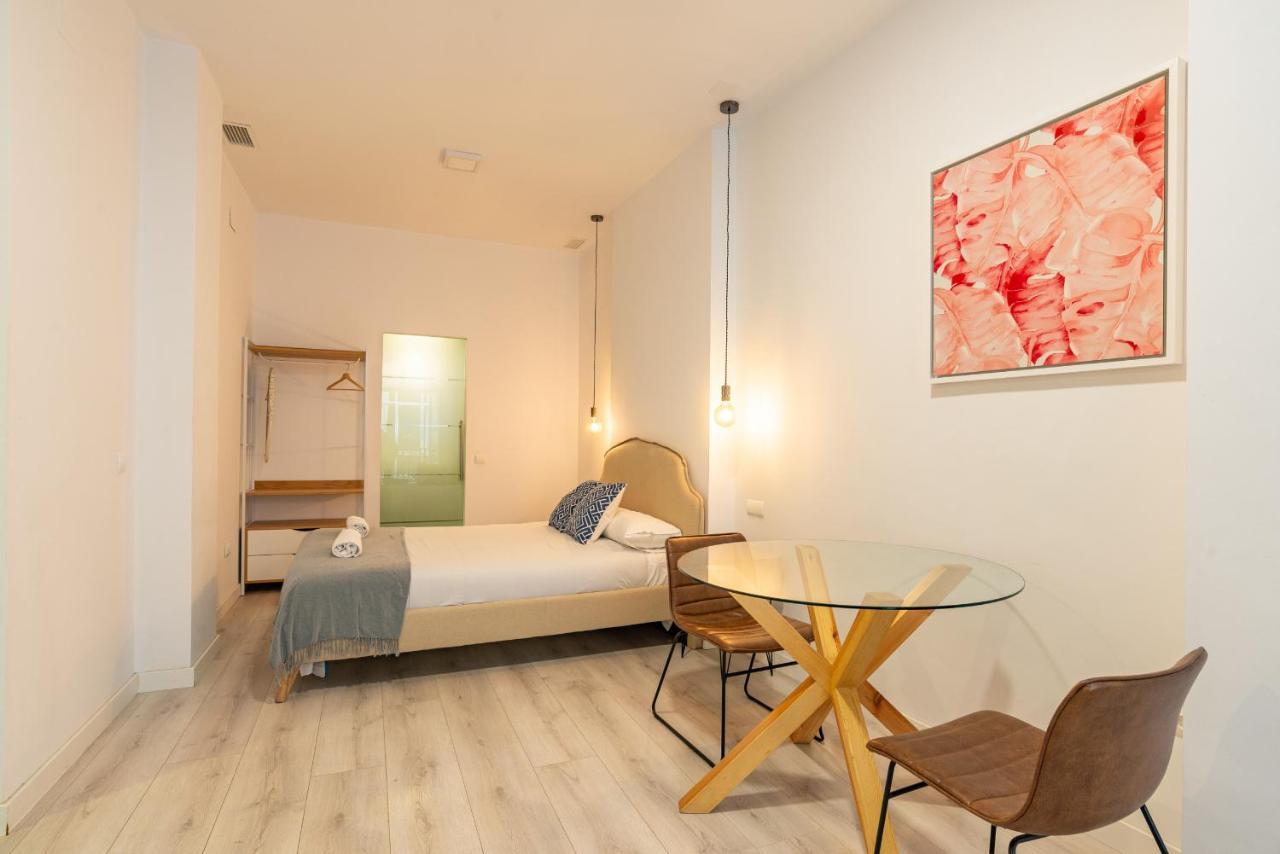 Urbe10 Plaza De La Constucion Premium Loft Lägenhet Málaga Exteriör bild